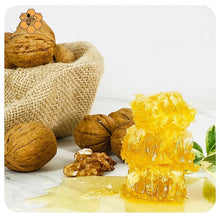 Load image into Gallery viewer, Acacia Honey with Honeycomb
